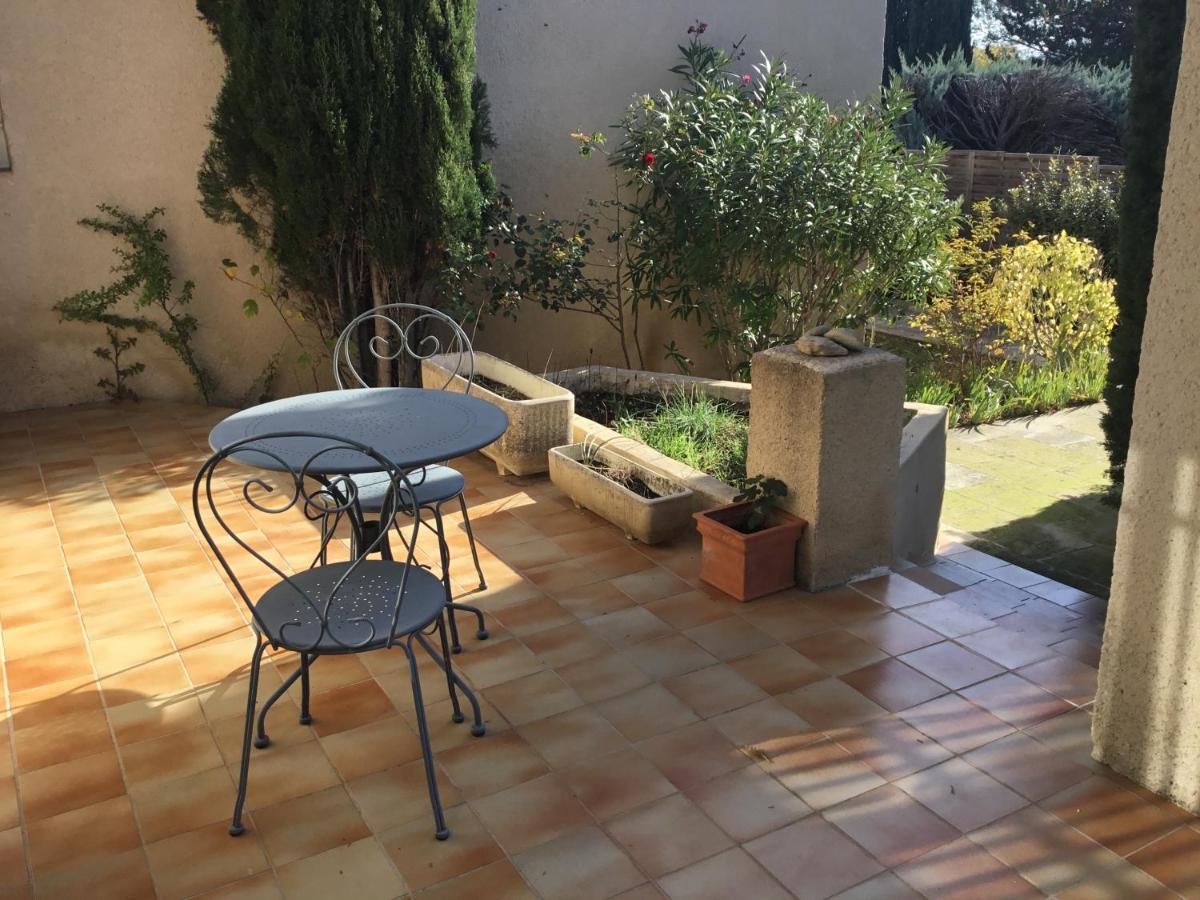 Appartamento Petit Cocon Dans Le Luberon Lauris Esterno foto